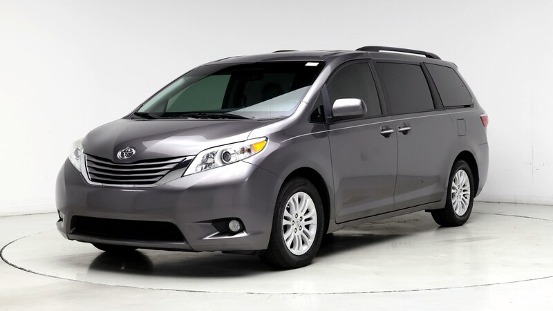 2017 Toyota Sienna XLE 4