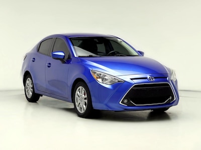 2019 Toyota Yaris LE -
                Miami, FL