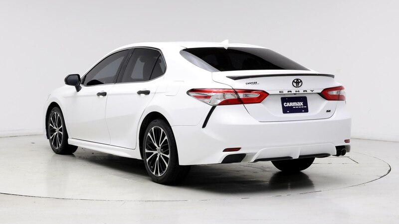 2020 Toyota Camry SE 2