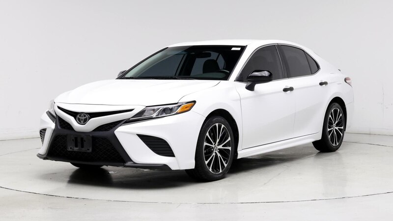 2020 Toyota Camry SE 4