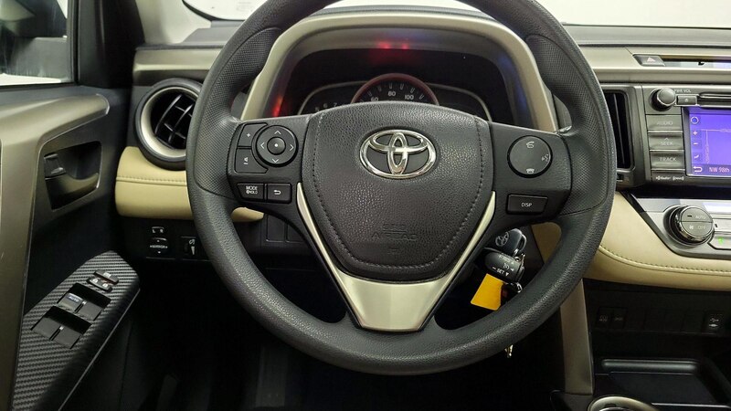 2013 Toyota RAV4 XLE 10