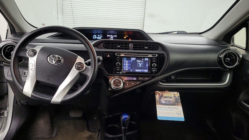 2015 Toyota Prius c Four 9