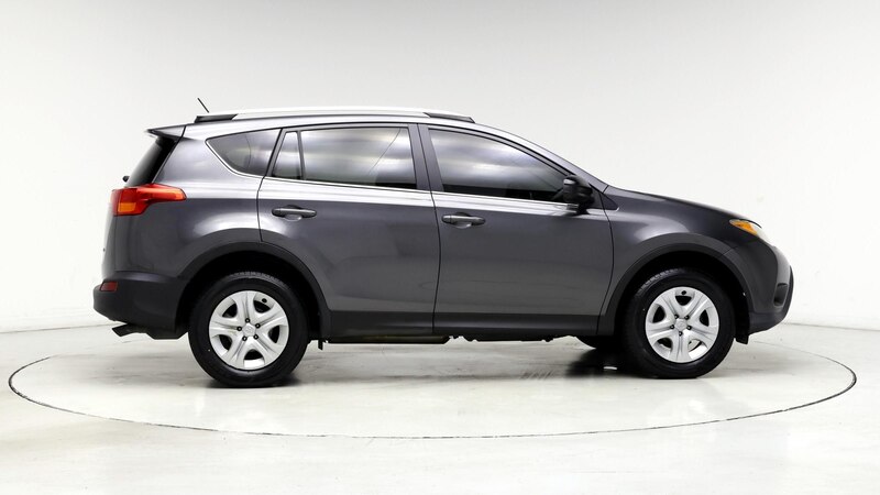 2013 Toyota RAV4 LE 7