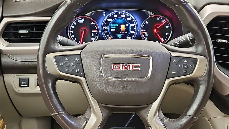 2017 GMC Acadia Denali 10