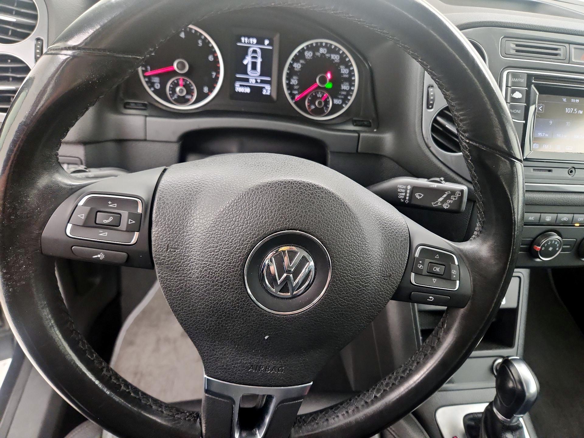 Thumbnail: 2016 Volkswagen Tiguan - 10