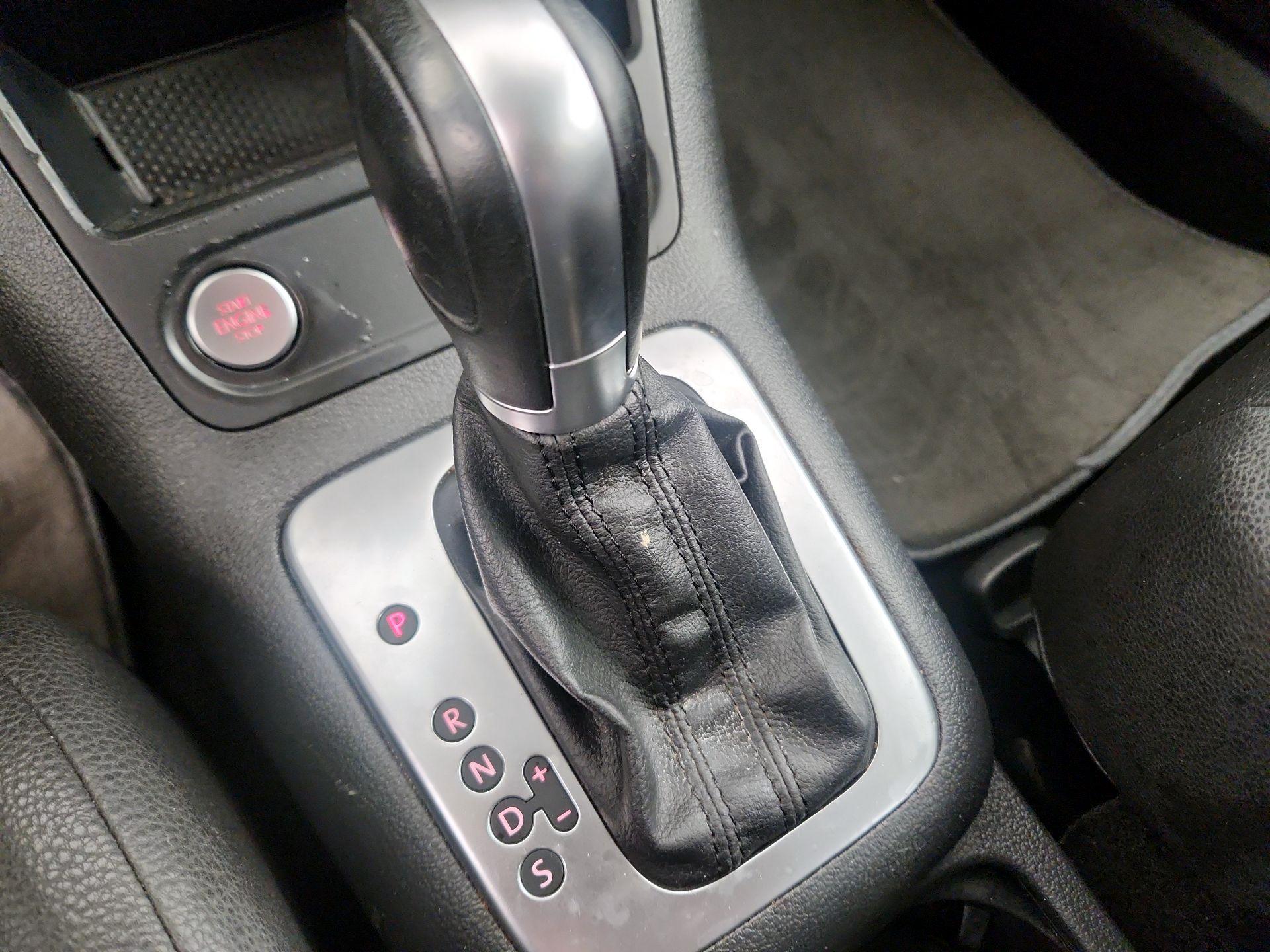 Thumbnail: 2016 Volkswagen Tiguan - 17