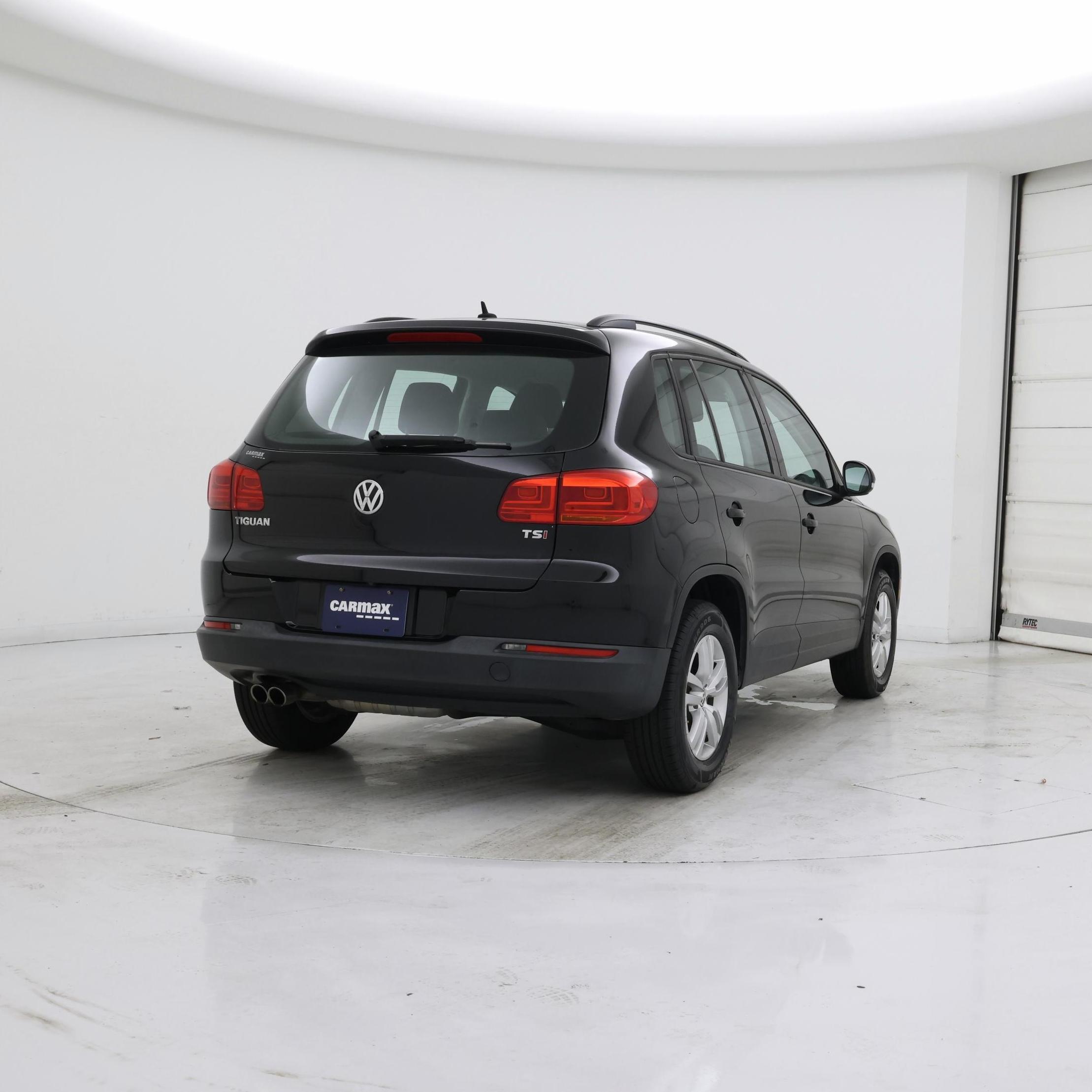 Thumbnail: 2016 Volkswagen Tiguan - 8