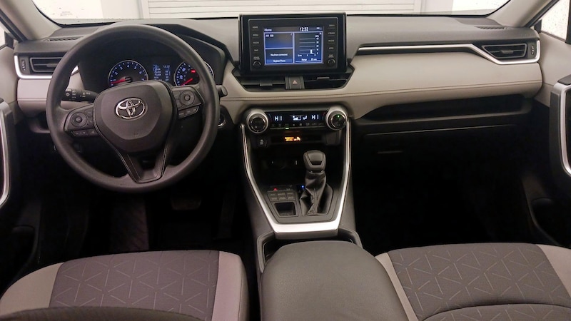 2019 Toyota RAV4 XLE 9