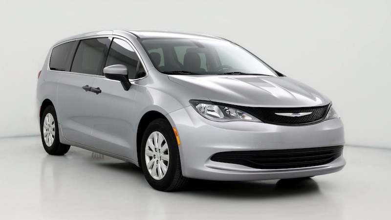 2018 Chrysler Pacifica L Hero Image