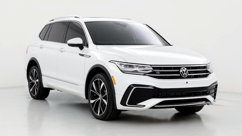 2023 Volkswagen Tiguan SE R-Line Hero Image