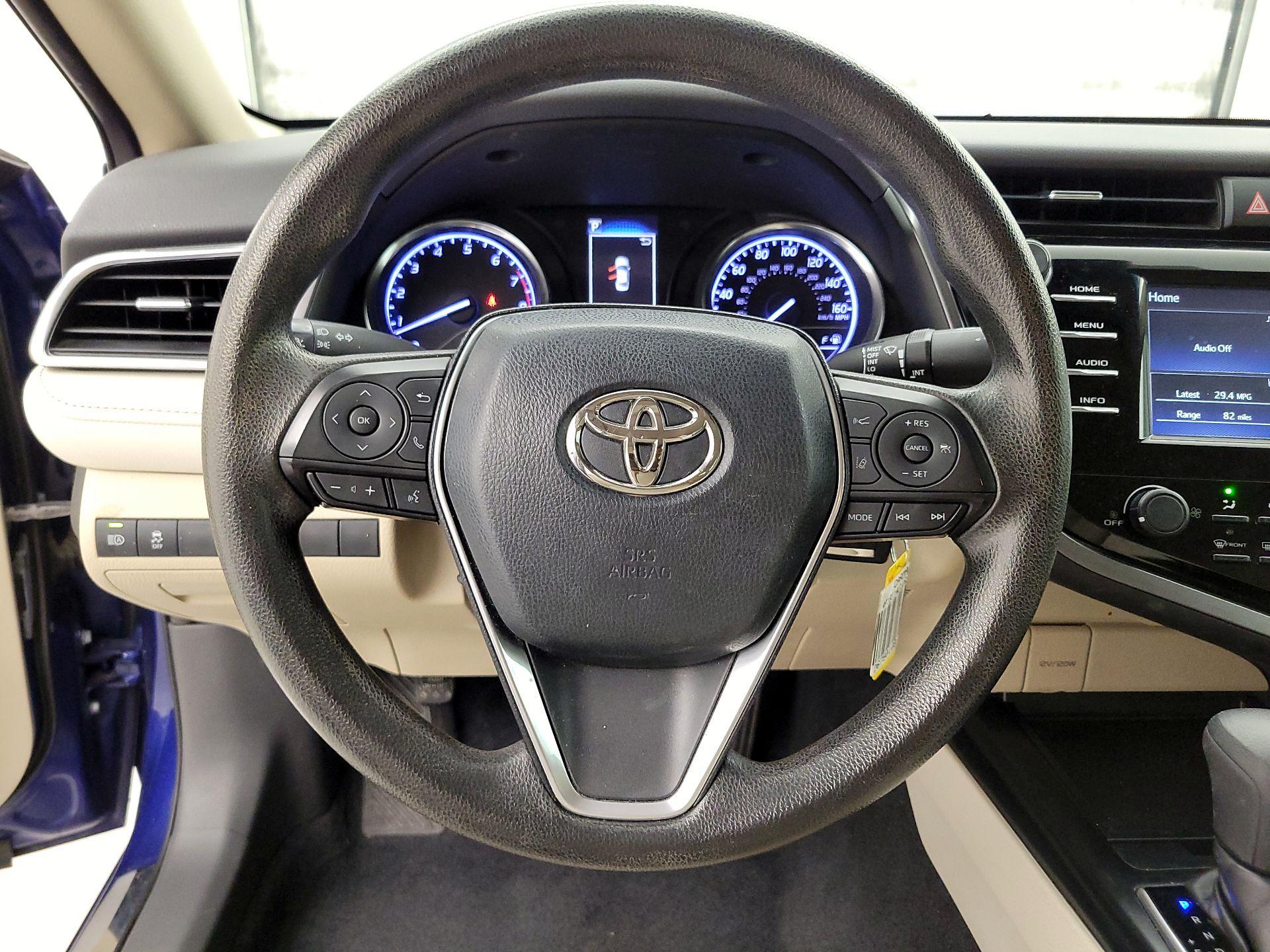 Thumbnail: 2018 Toyota Camry - 10