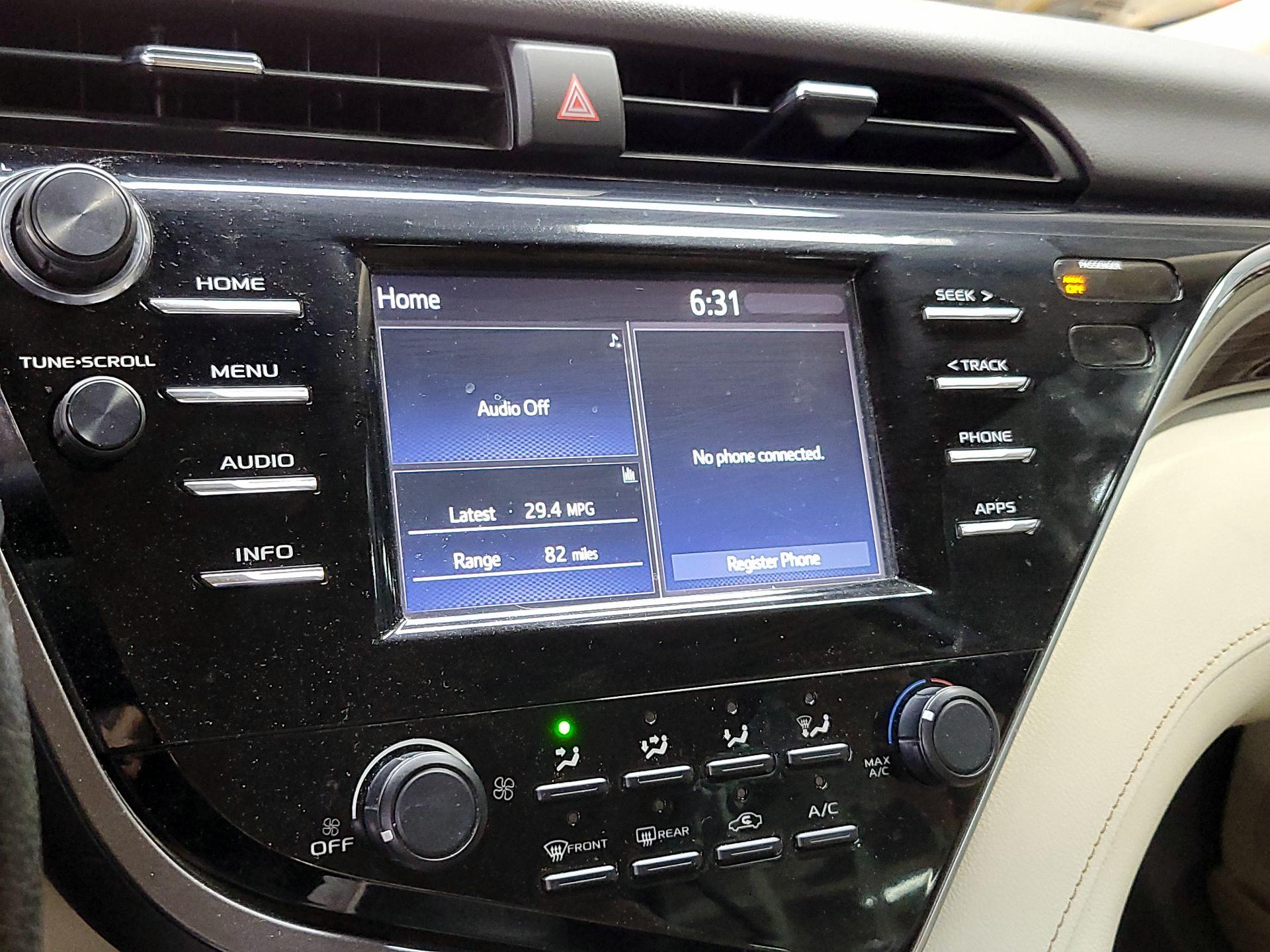 Thumbnail: 2018 Toyota Camry - 15