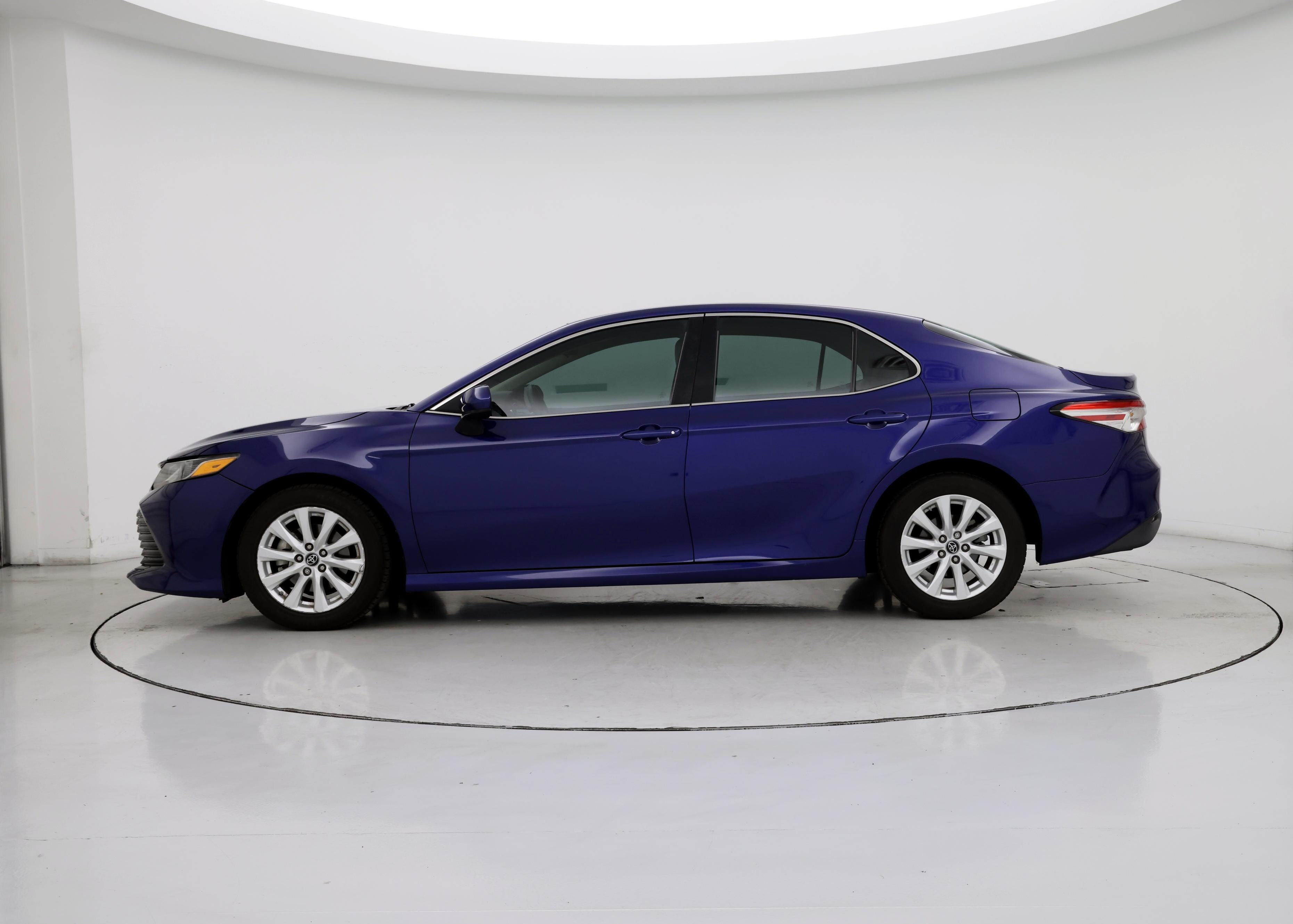Thumbnail: 2018 Toyota Camry - 3