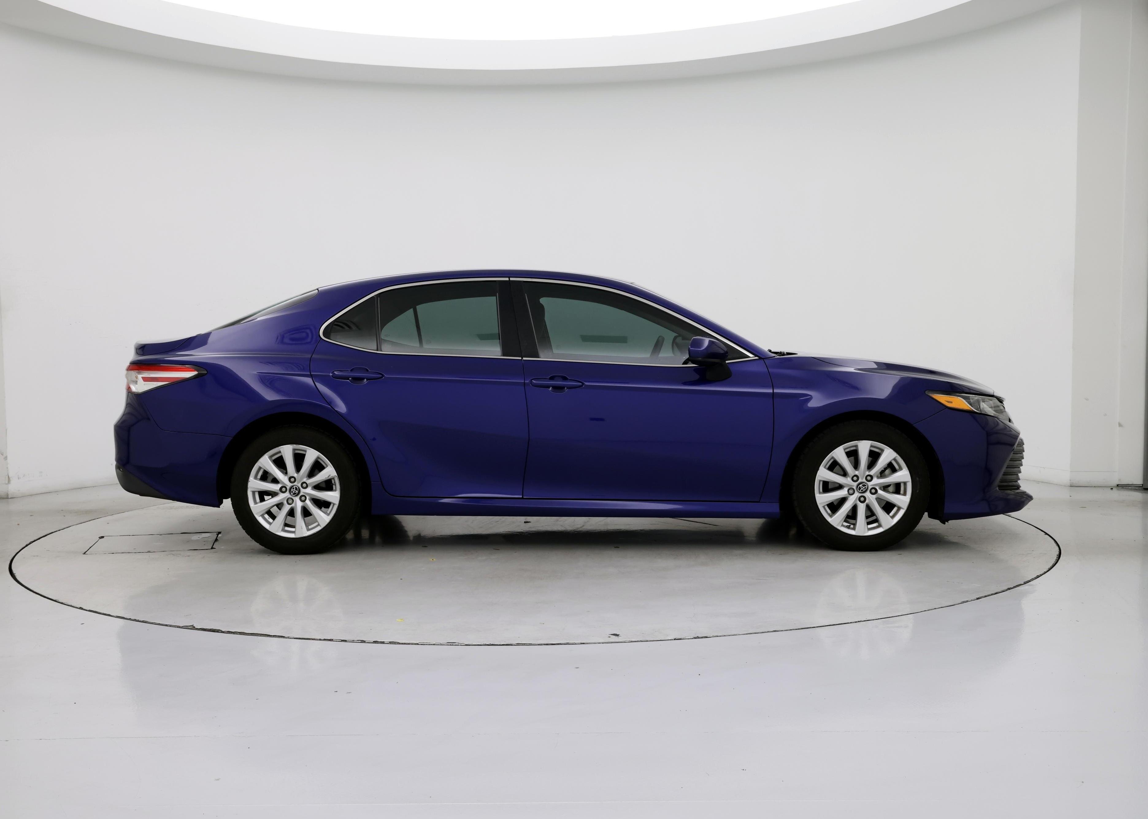 Thumbnail: 2018 Toyota Camry - 7