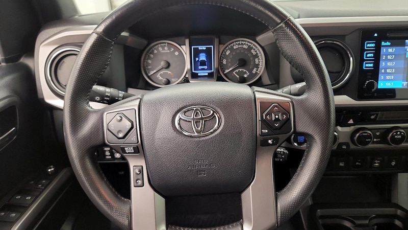 2017 Toyota Tacoma Limited 10