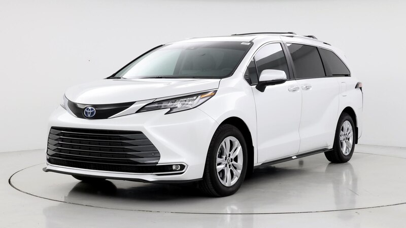 2023 Toyota Sienna Limited 4