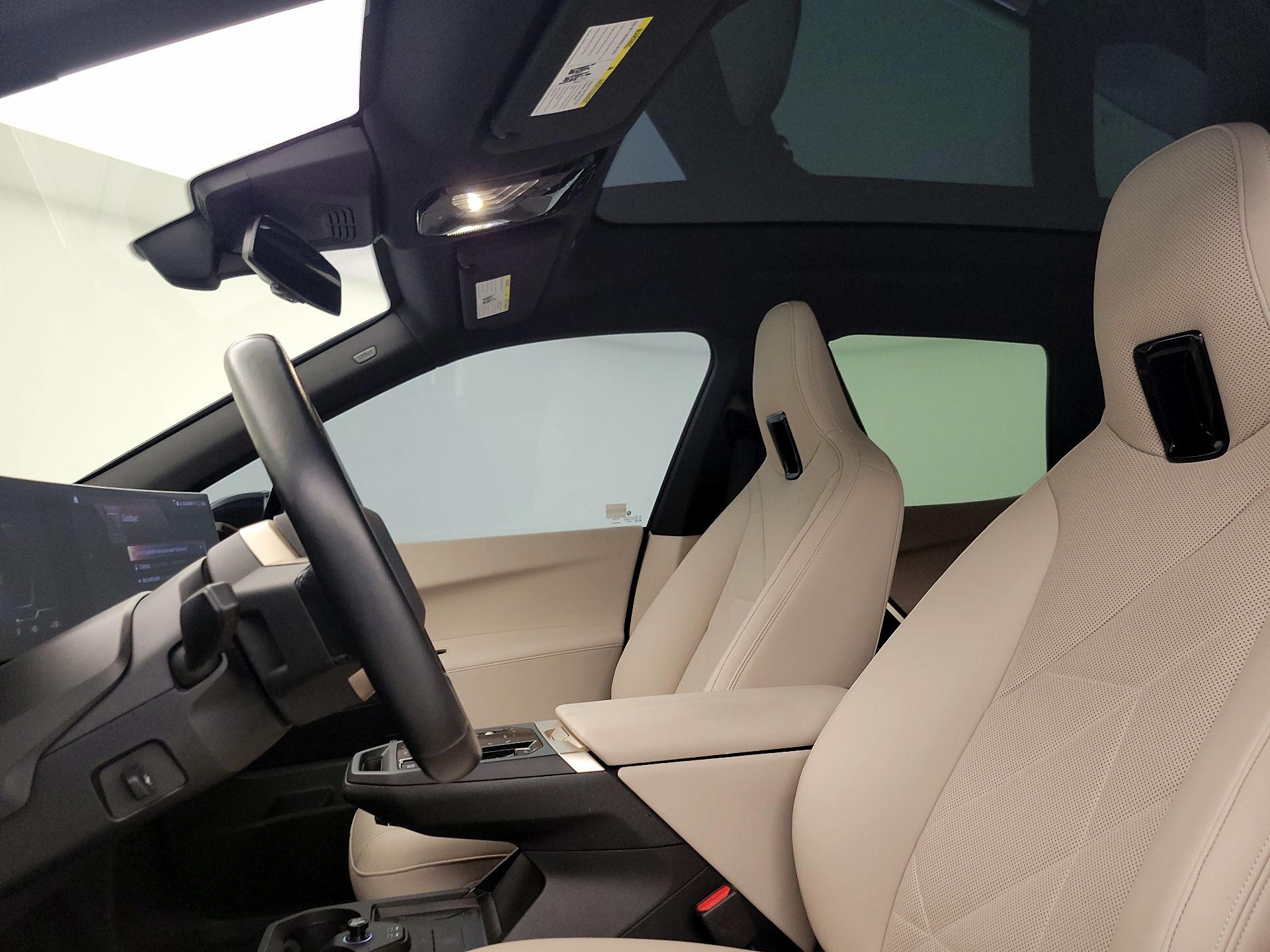 Thumbnail: 2022 BMW iX - 20