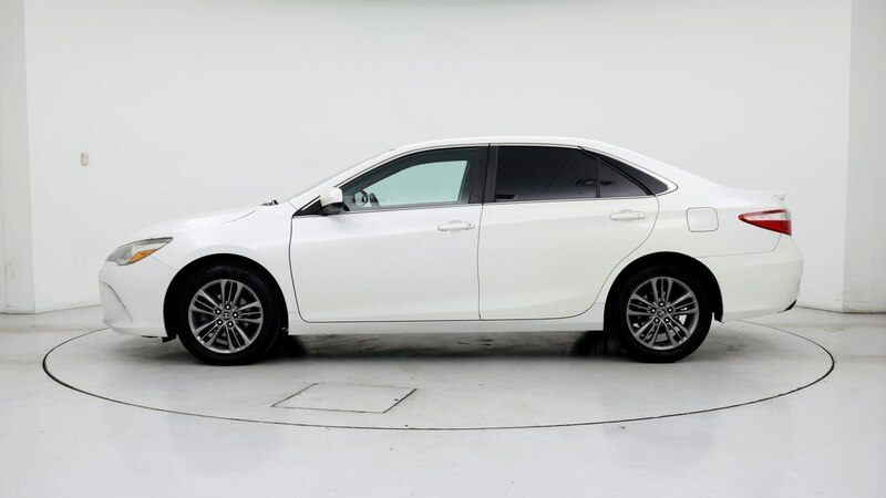 2017 Toyota Camry SE 3