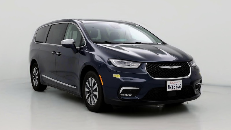 2022 Chrysler Pacifica Hybrid Limited Hero Image