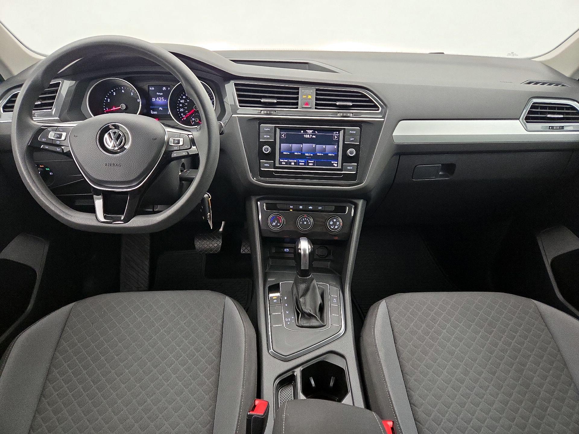Thumbnail: 2020 Volkswagen Tiguan - 9