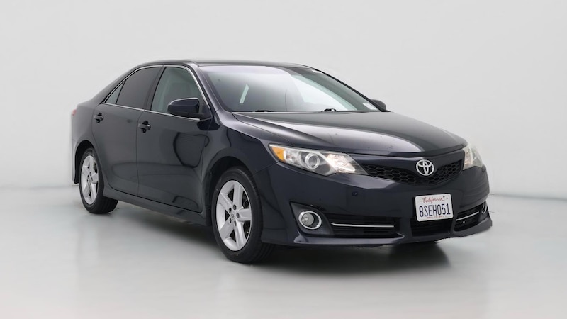 2014 Toyota Camry SE Hero Image