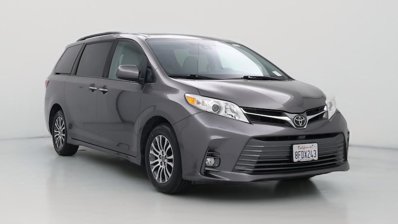 2018 Toyota Sienna XLE Hero Image