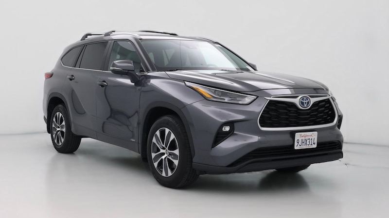 2023 Toyota Highlander XLE Hero Image