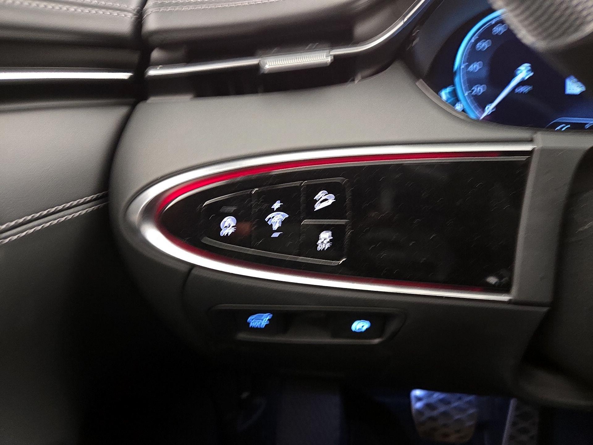 Thumbnail: 2023 Genesis GV70 - 13