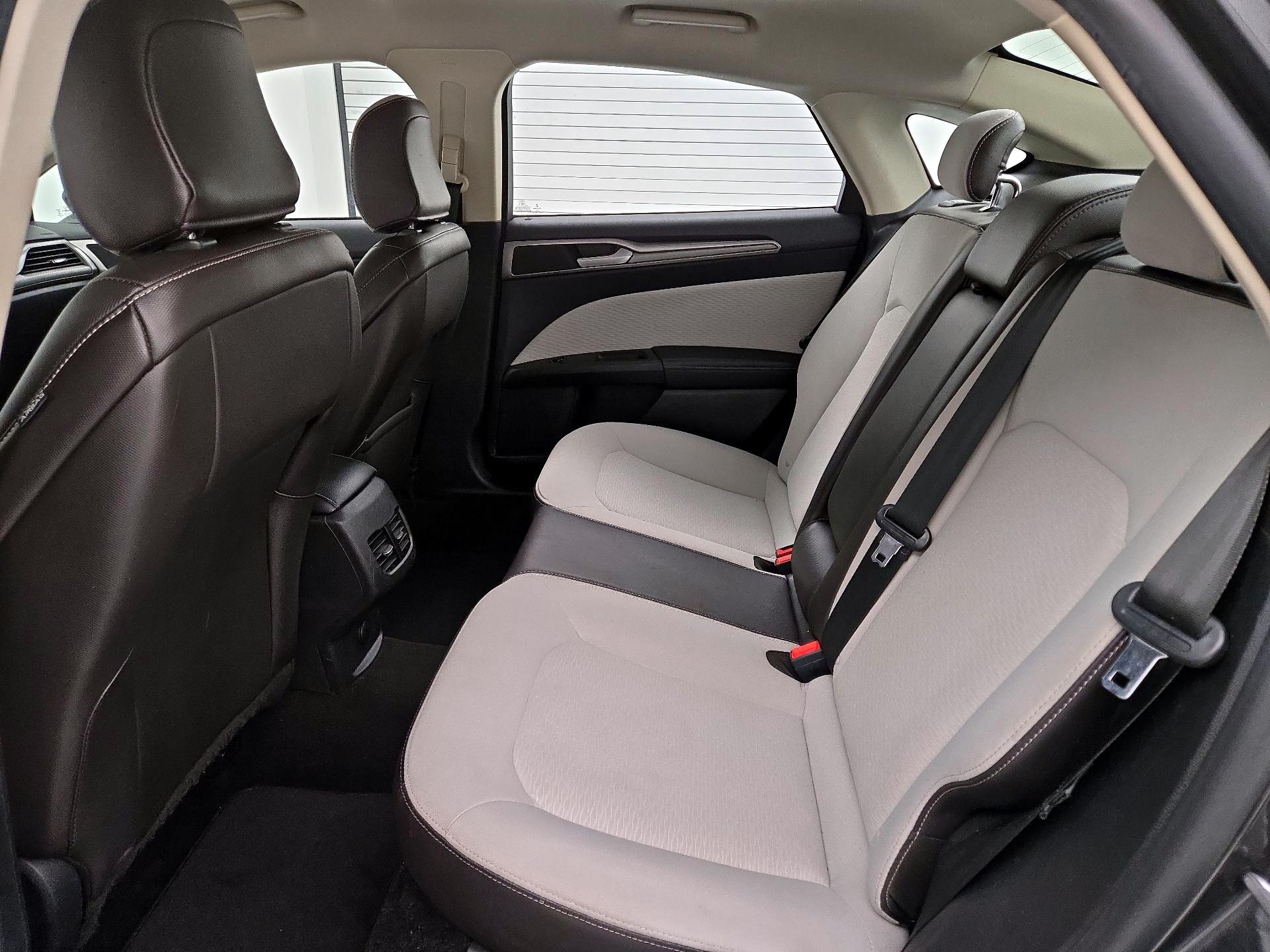 Thumbnail: 2020 Ford Fusion - 18