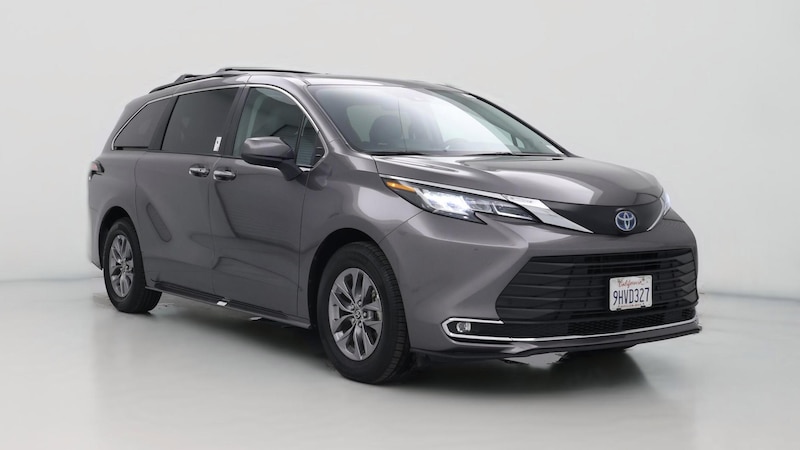 2023 Toyota Sienna XLE Hero Image