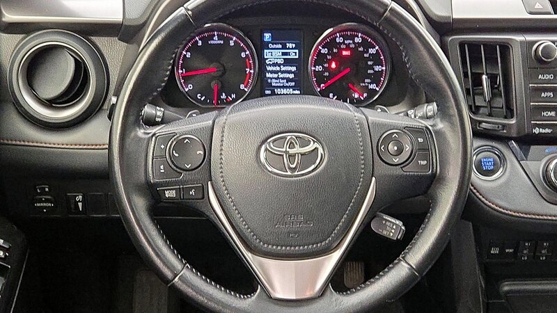2016 Toyota RAV4 SE 10