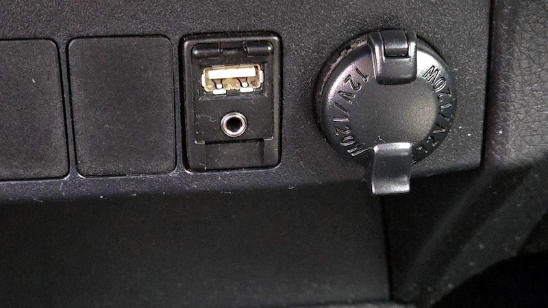 2016 Toyota RAV4 SE 18
