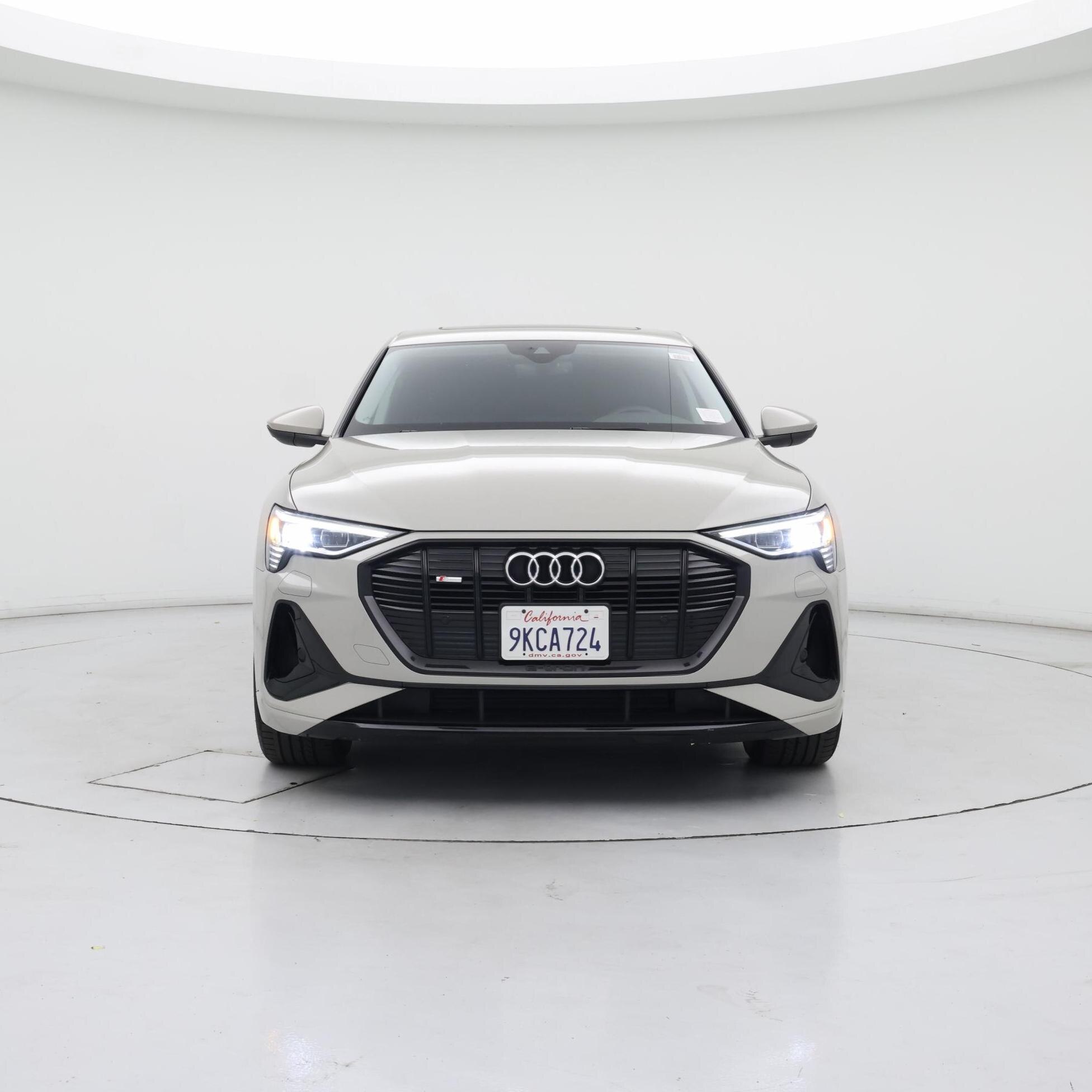 Thumbnail: 2021 Audi e-tron S - 5