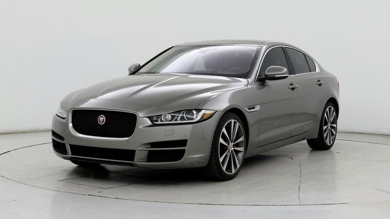 2018 Jaguar XE Prestige 4