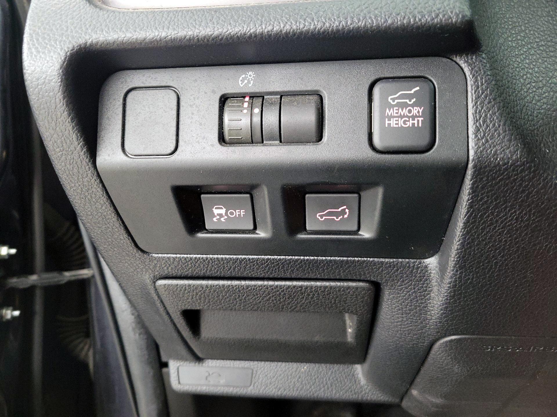 Thumbnail: 2015 Subaru Forester - 13