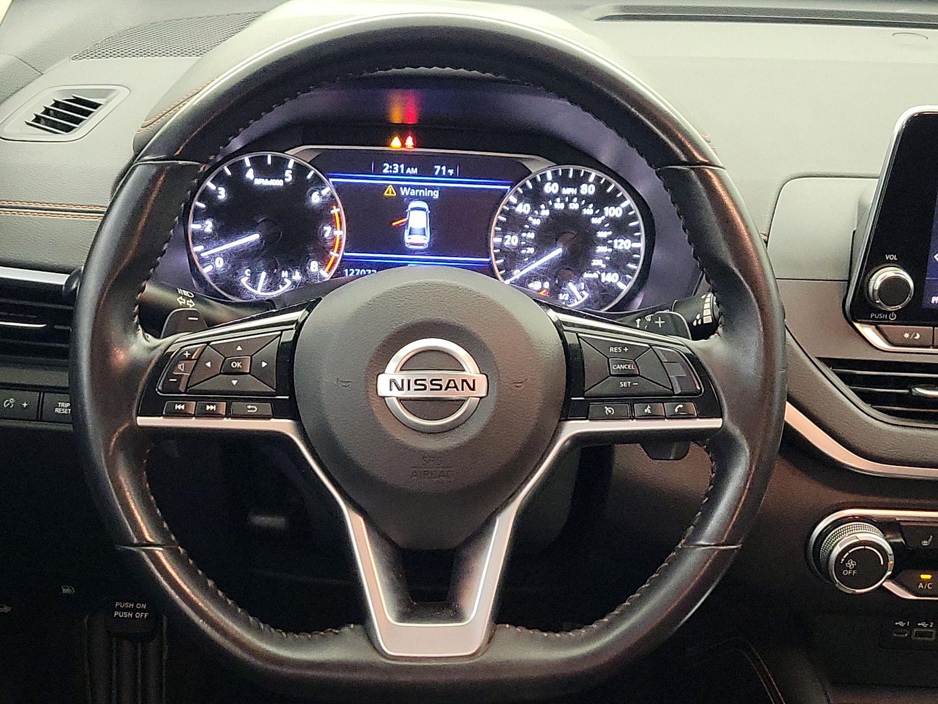 Thumbnail: 2020 Nissan Altima - 10