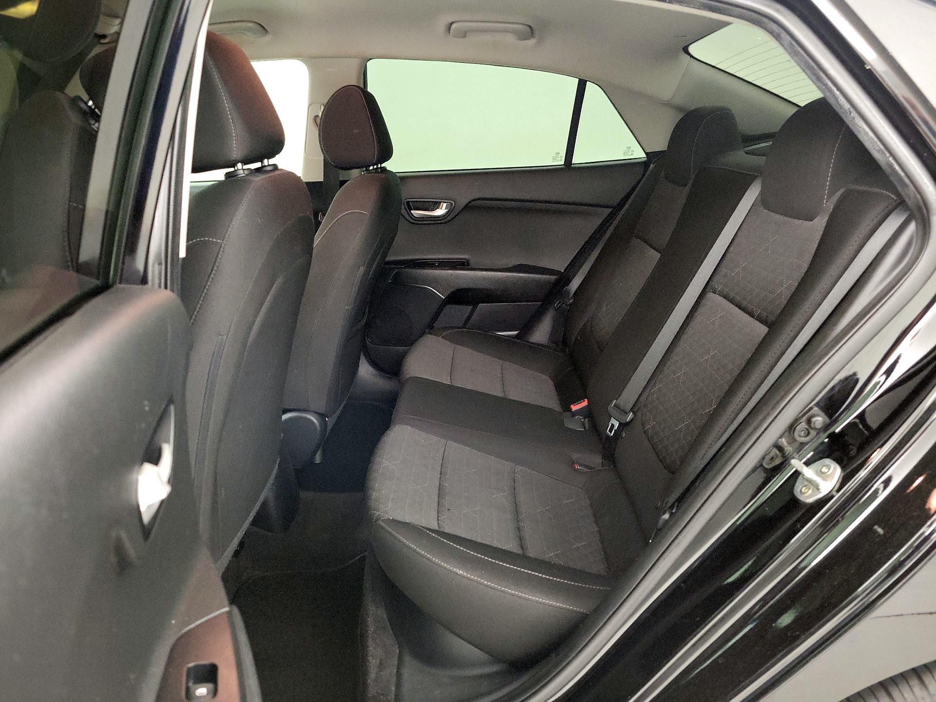 Thumbnail: 2020 Kia Rio - 19