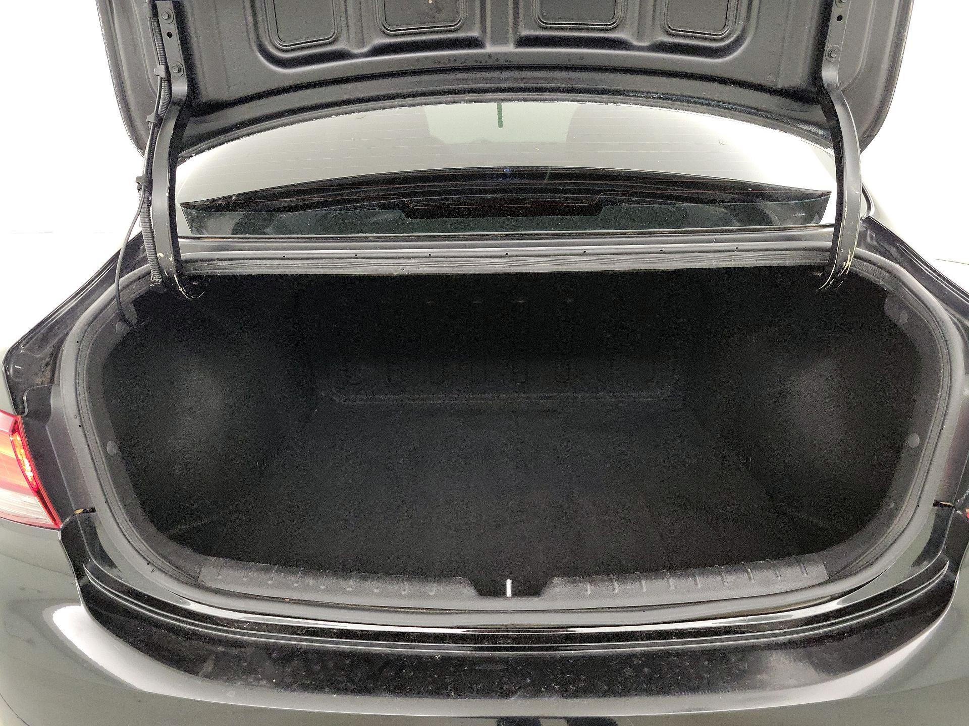 Thumbnail: 2020 Kia Rio - 20