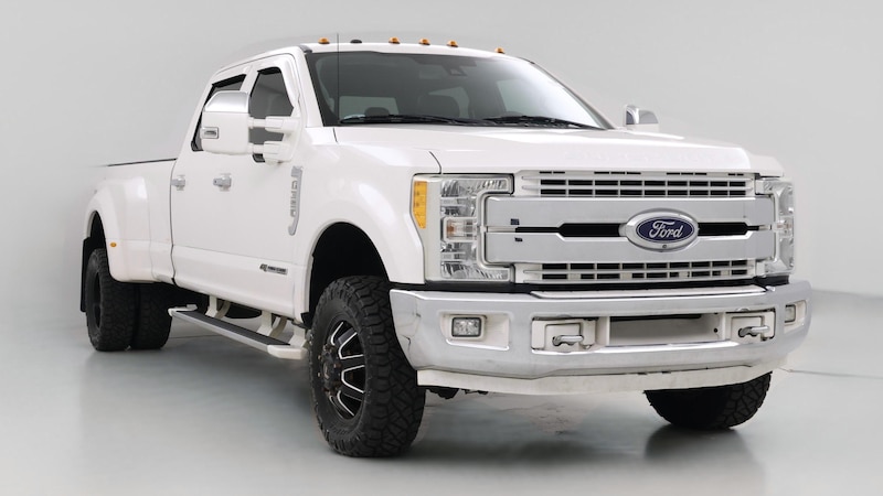 2017 Ford F-350 Lariat Hero Image