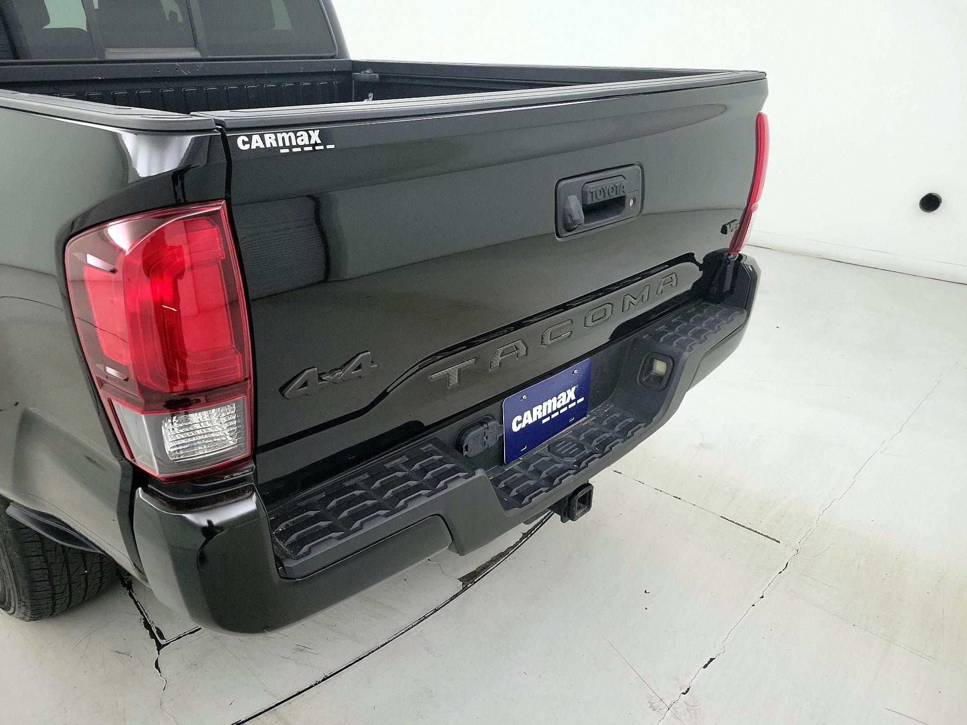 Thumbnail: 2023 Toyota Tacoma - 19