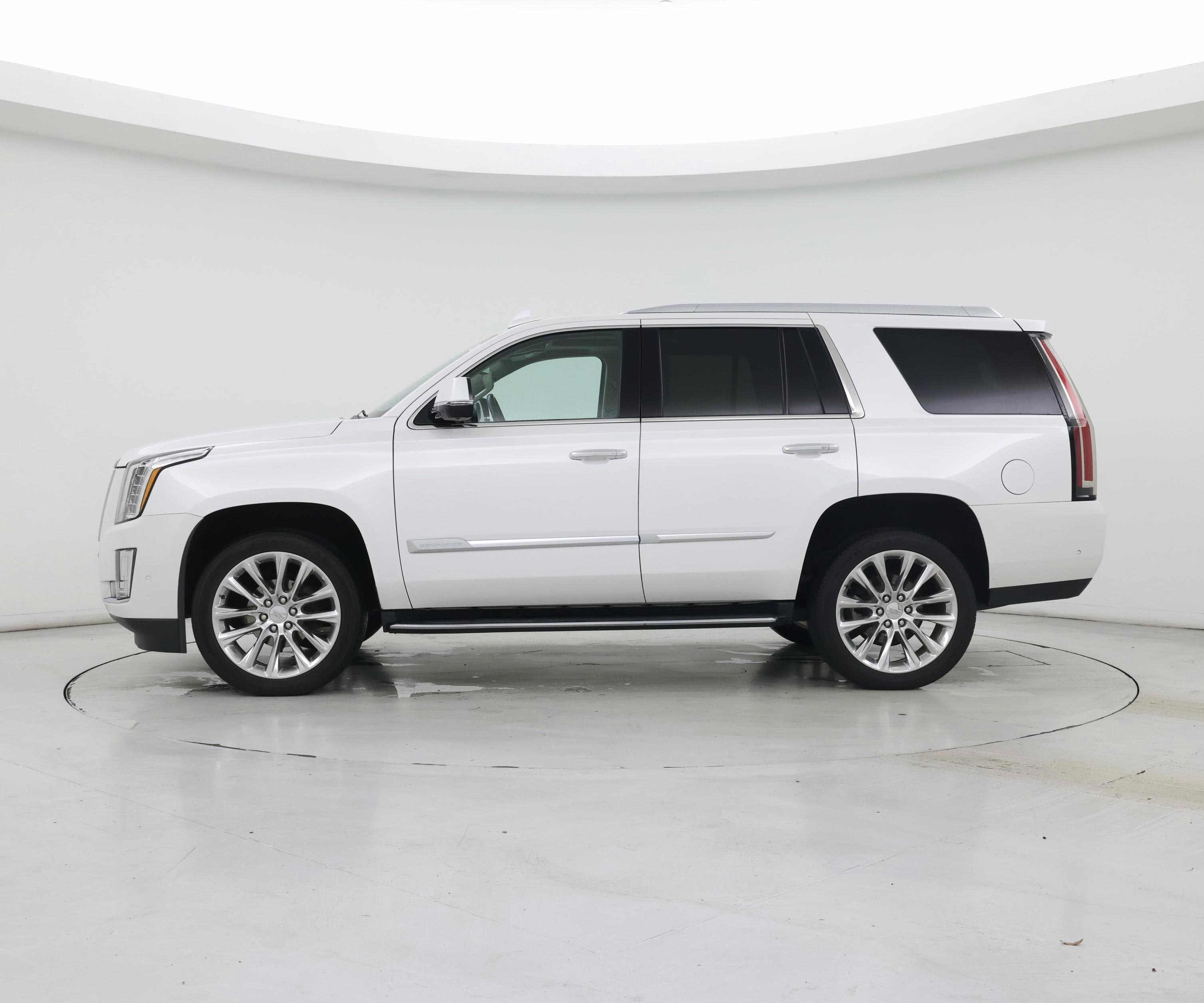 Thumbnail: 2020 Cadillac Escalade - 3