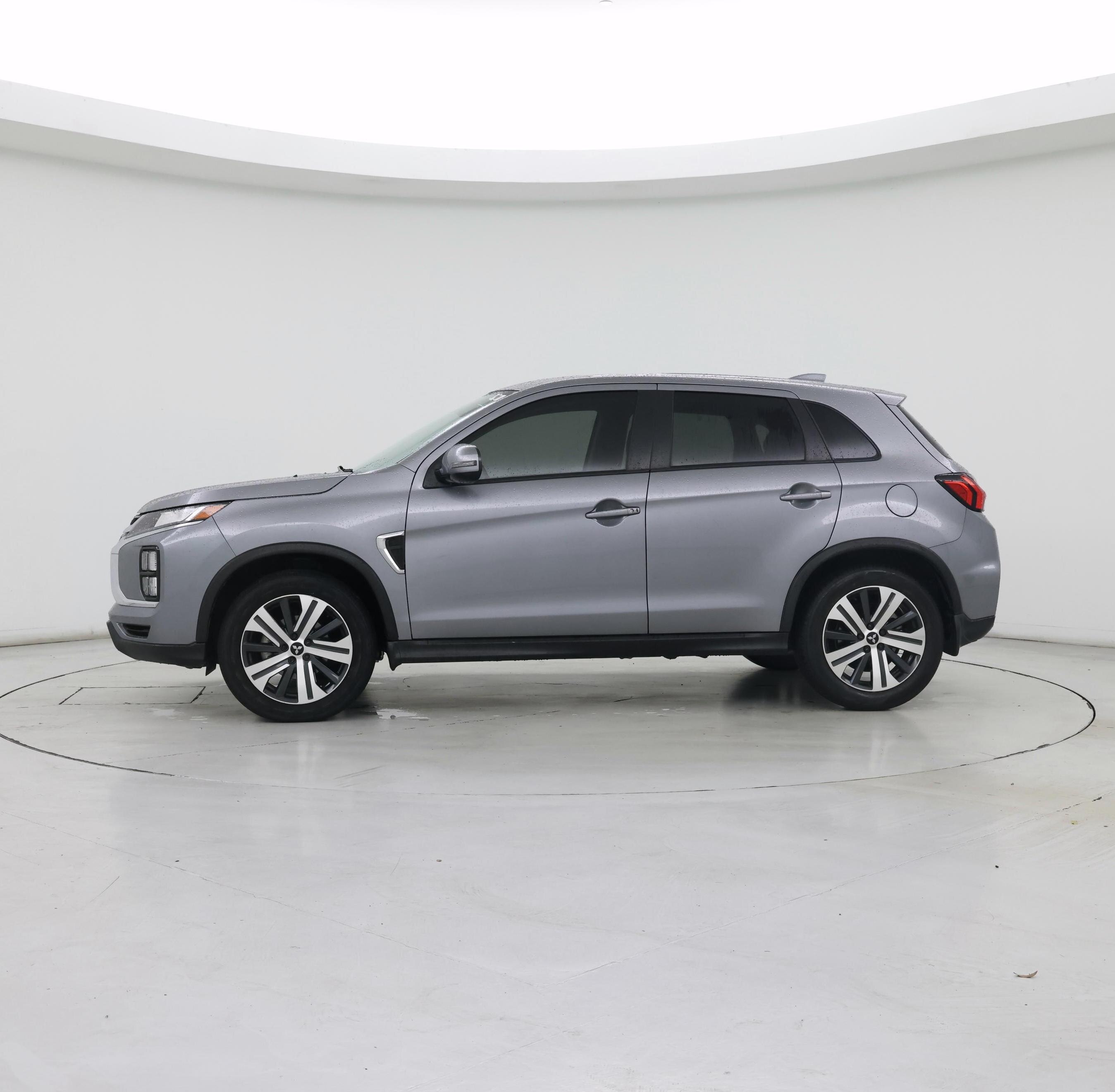 Thumbnail: 2022 Mitsubishi Outlander Sport - 3