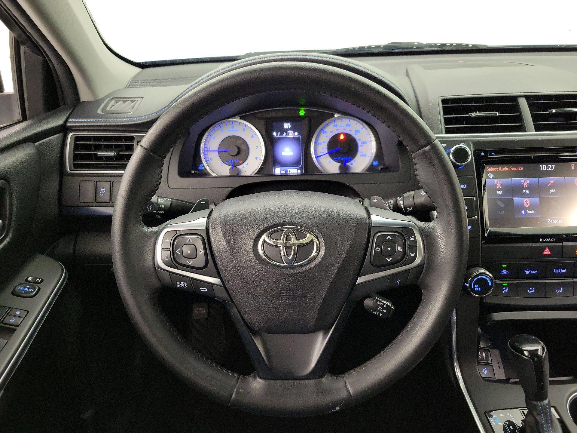 Thumbnail: 2016 Toyota Camry - 10