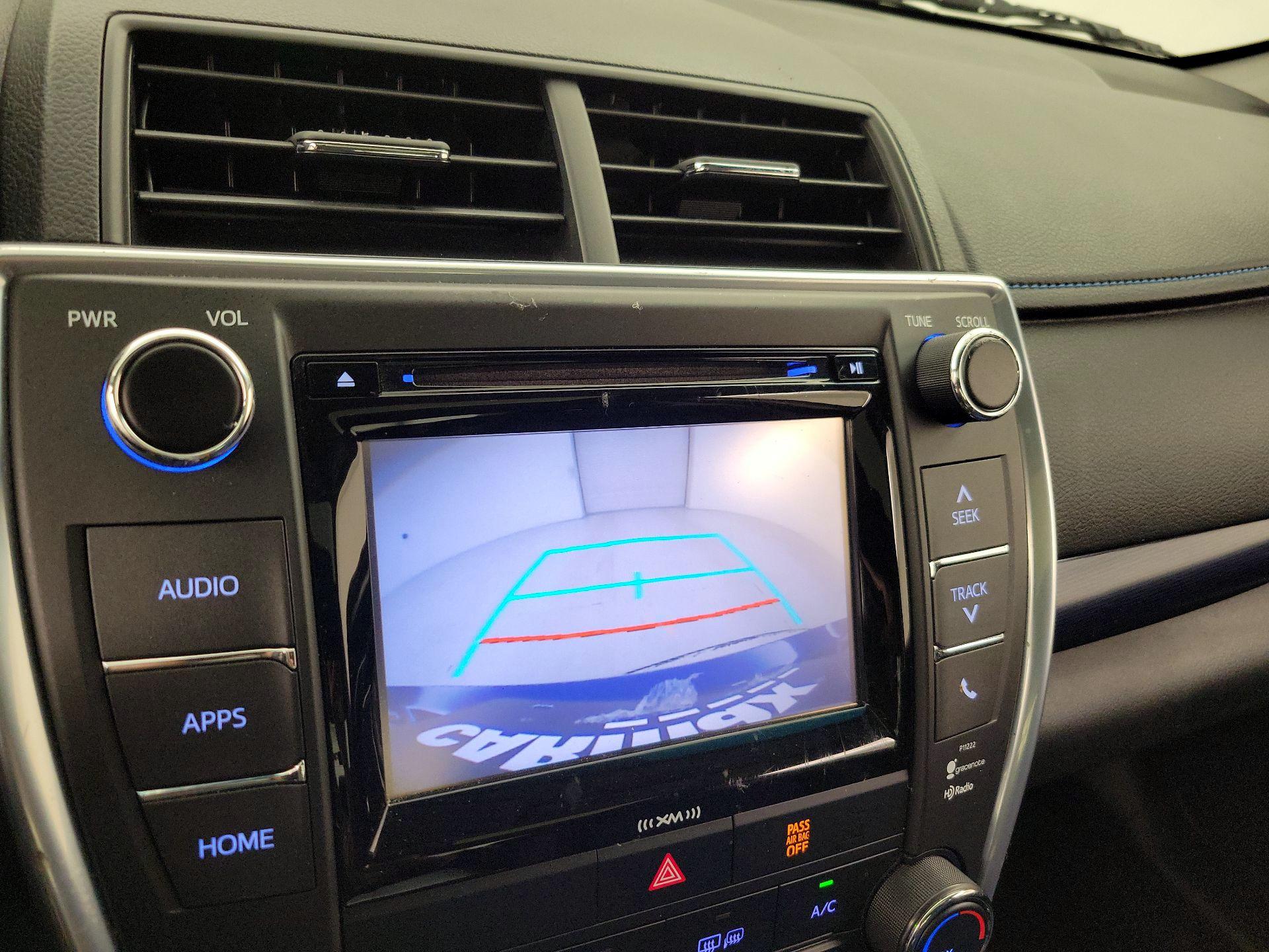 Thumbnail: 2016 Toyota Camry - 14