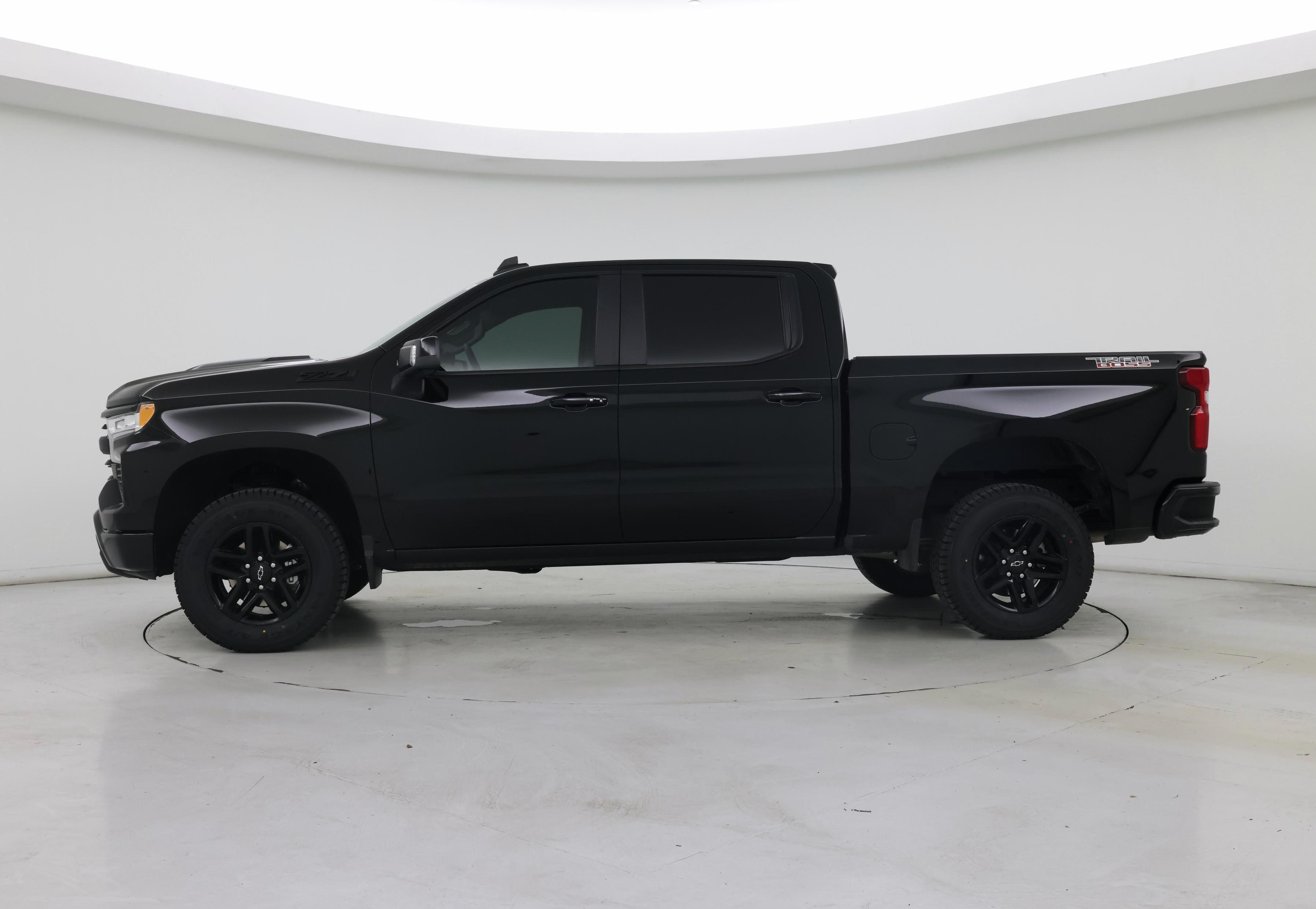 Thumbnail: 2023 Chevrolet Silverado 1500 - 3