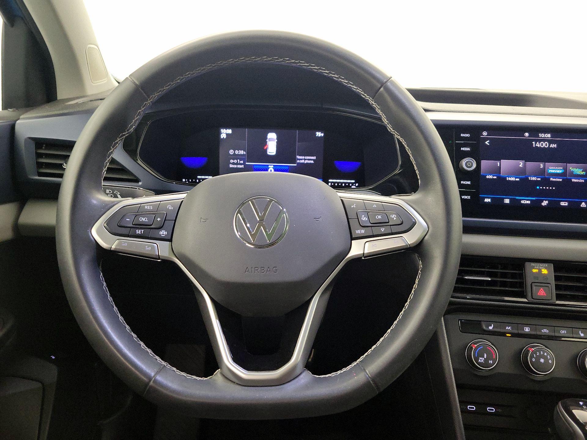 Thumbnail: 2022 Volkswagen Taos - 10