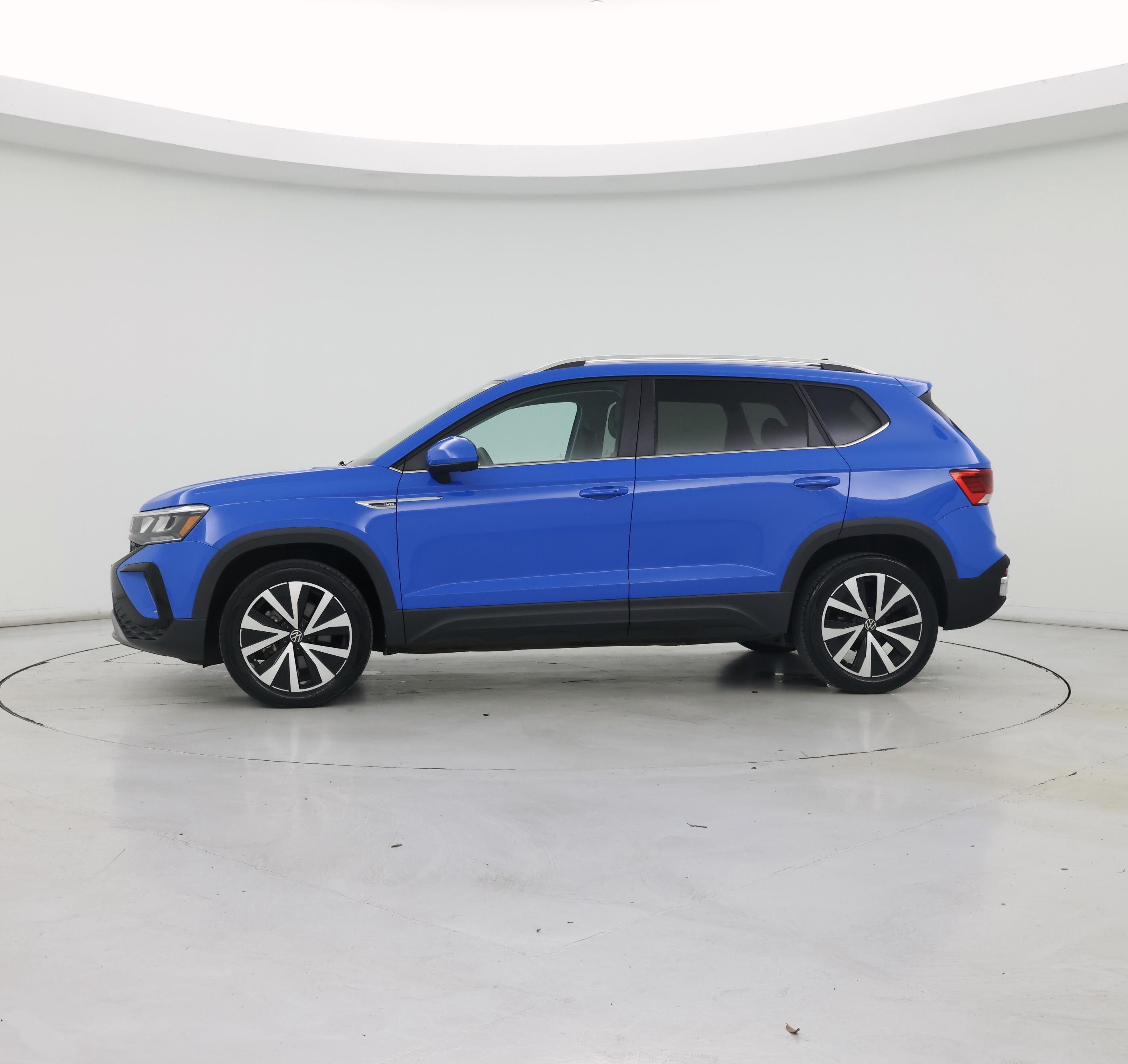 Thumbnail: 2022 Volkswagen Taos - 3