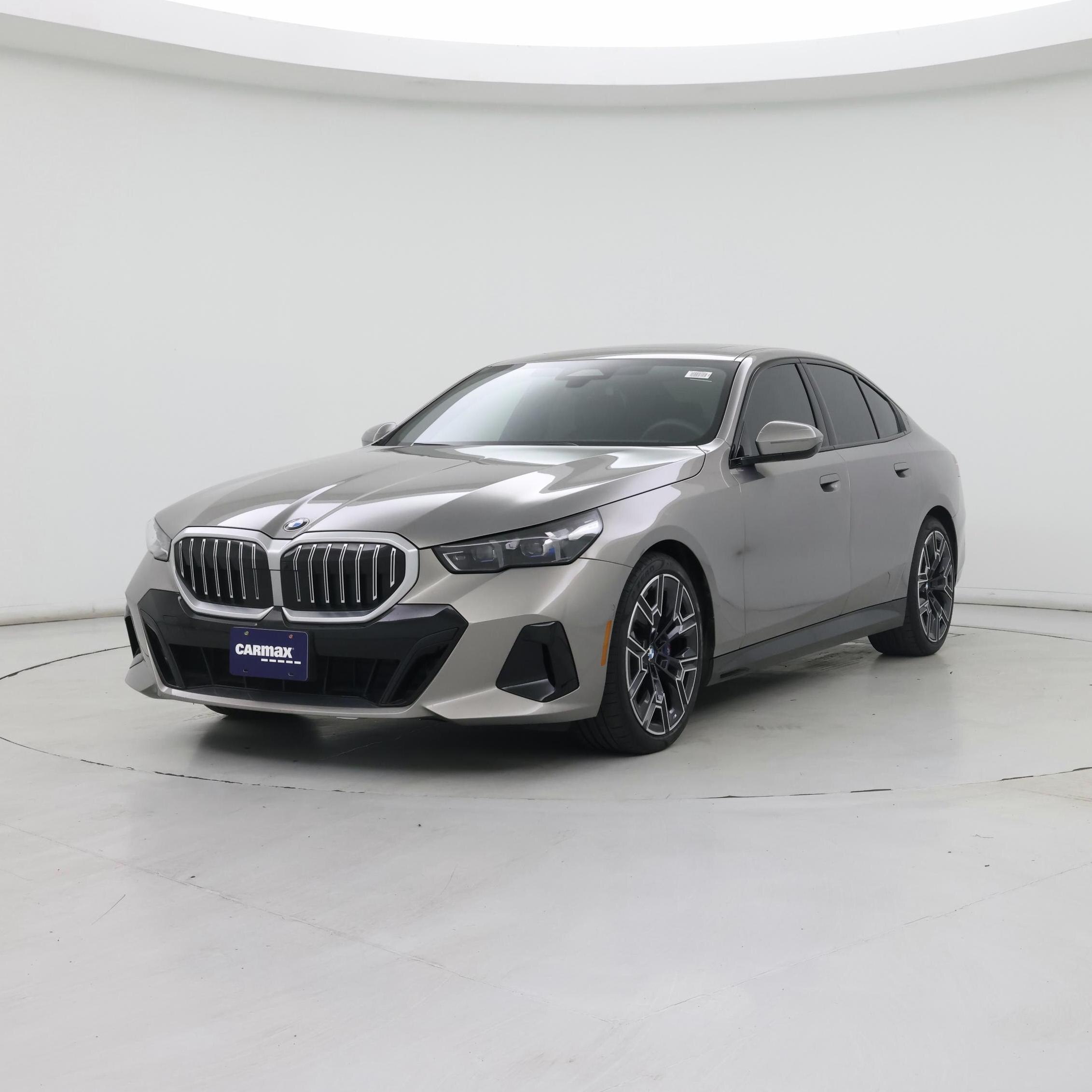Thumbnail: 2024 BMW 5 Series - 4