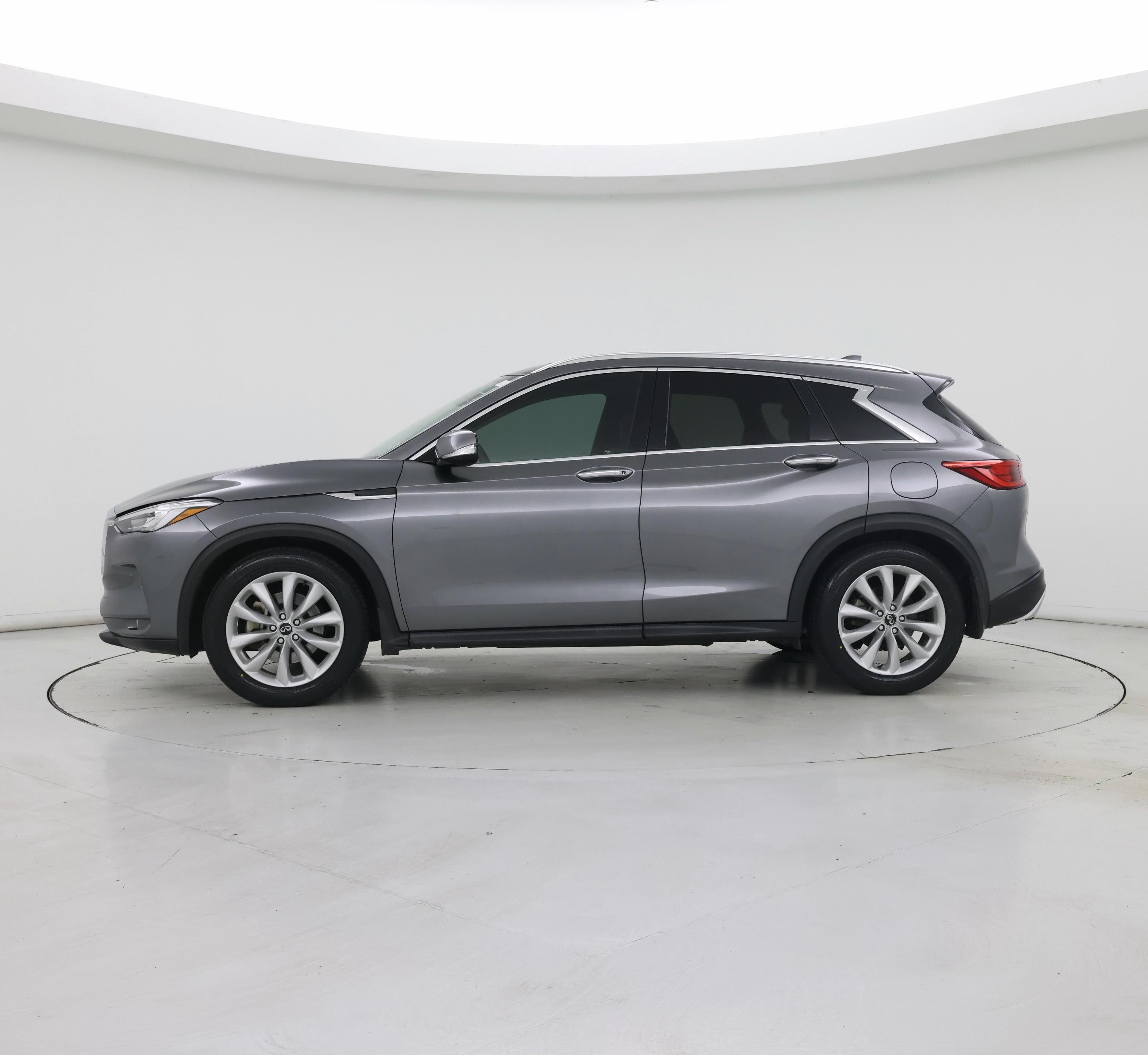 Thumbnail: 2019 INFINITI QX50 - 3