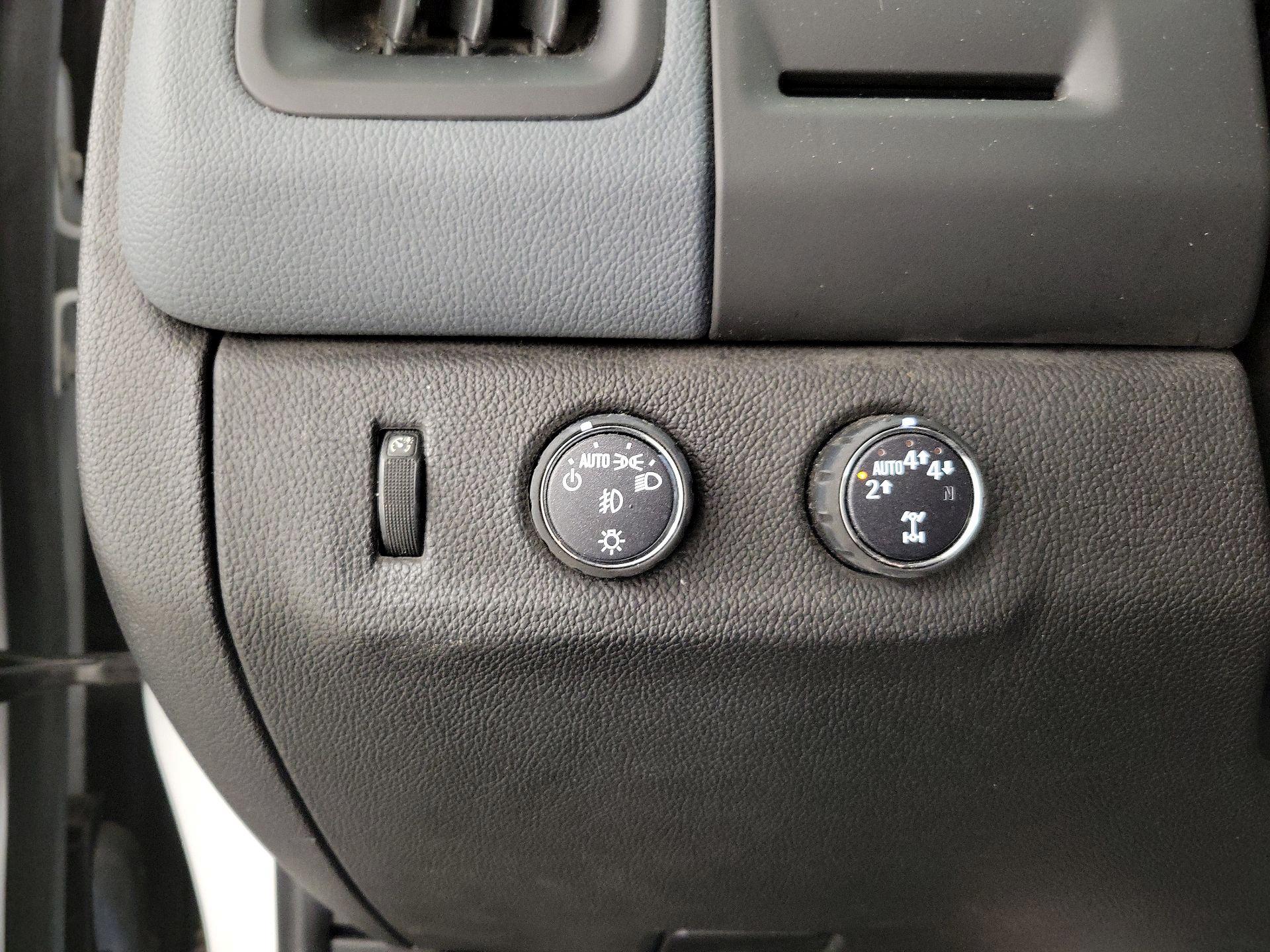 Thumbnail: 2021 Chevrolet Colorado - 13